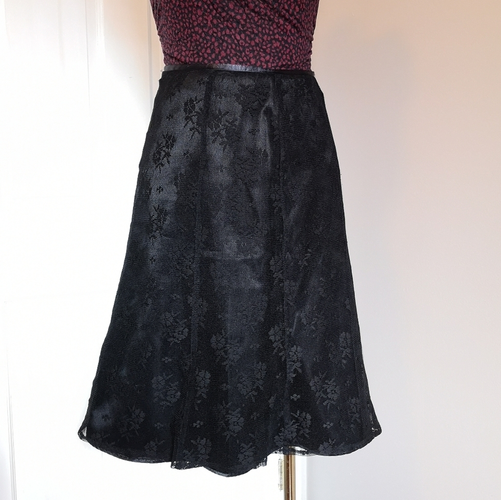 Reitmans Midi Swing skirt floral lace mesh size medium 8 10 Vintage Lined Zipper